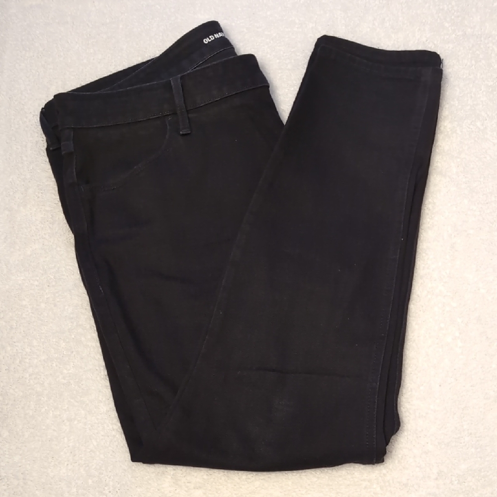 Old Navy Wow High-Waisted Super-Skinny Jeans in Black Jack